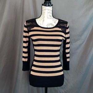 A. Byer 3/4 sleeve top